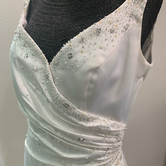 🚫SOLD🚫Moonlight Wedding Dress Size 10 White with Ruching Front - Picture 1 of 13